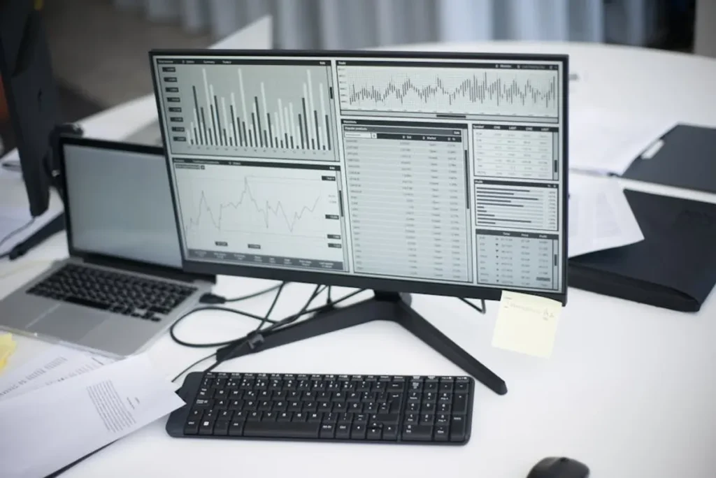 daylox.com Competitor Analysis: How It Fits the Lifestyle Blog Space