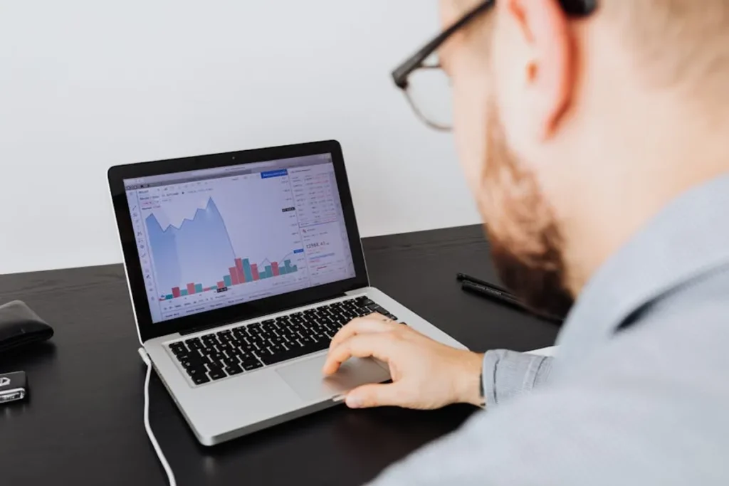 Best SERP Tracking Tools for Agencies