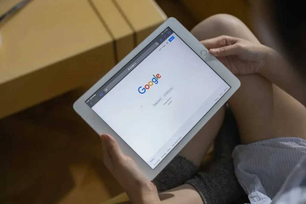 Google AI Overview Tracker: Monitor Citation and Visibility